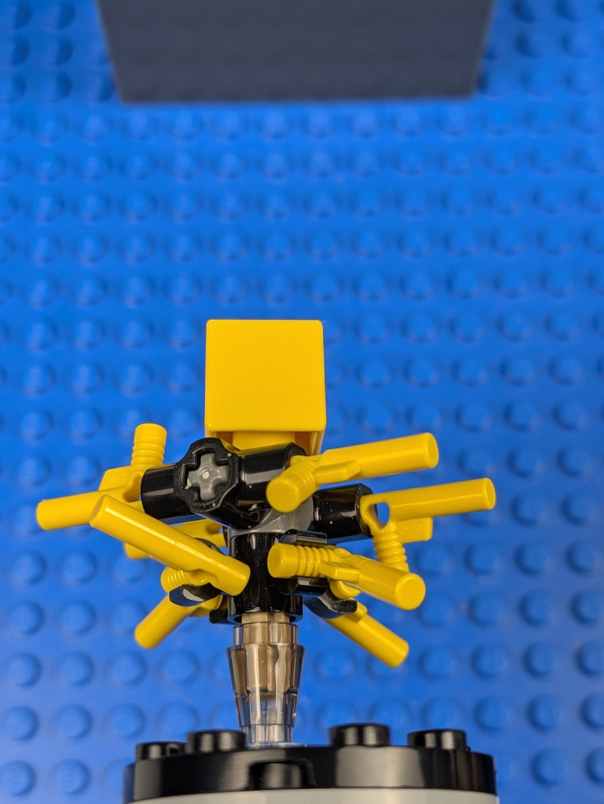 Lego Minecraft: Blaze - Trans-Black Cone Stand min198 Set 21266