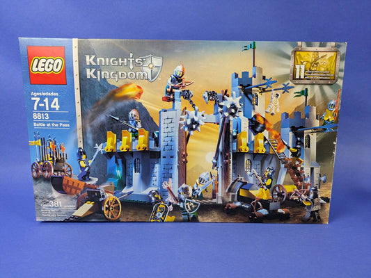 Lego Castle: Knights Kingdom II: Battle at the Pass Set 8813 - Incomplete Set