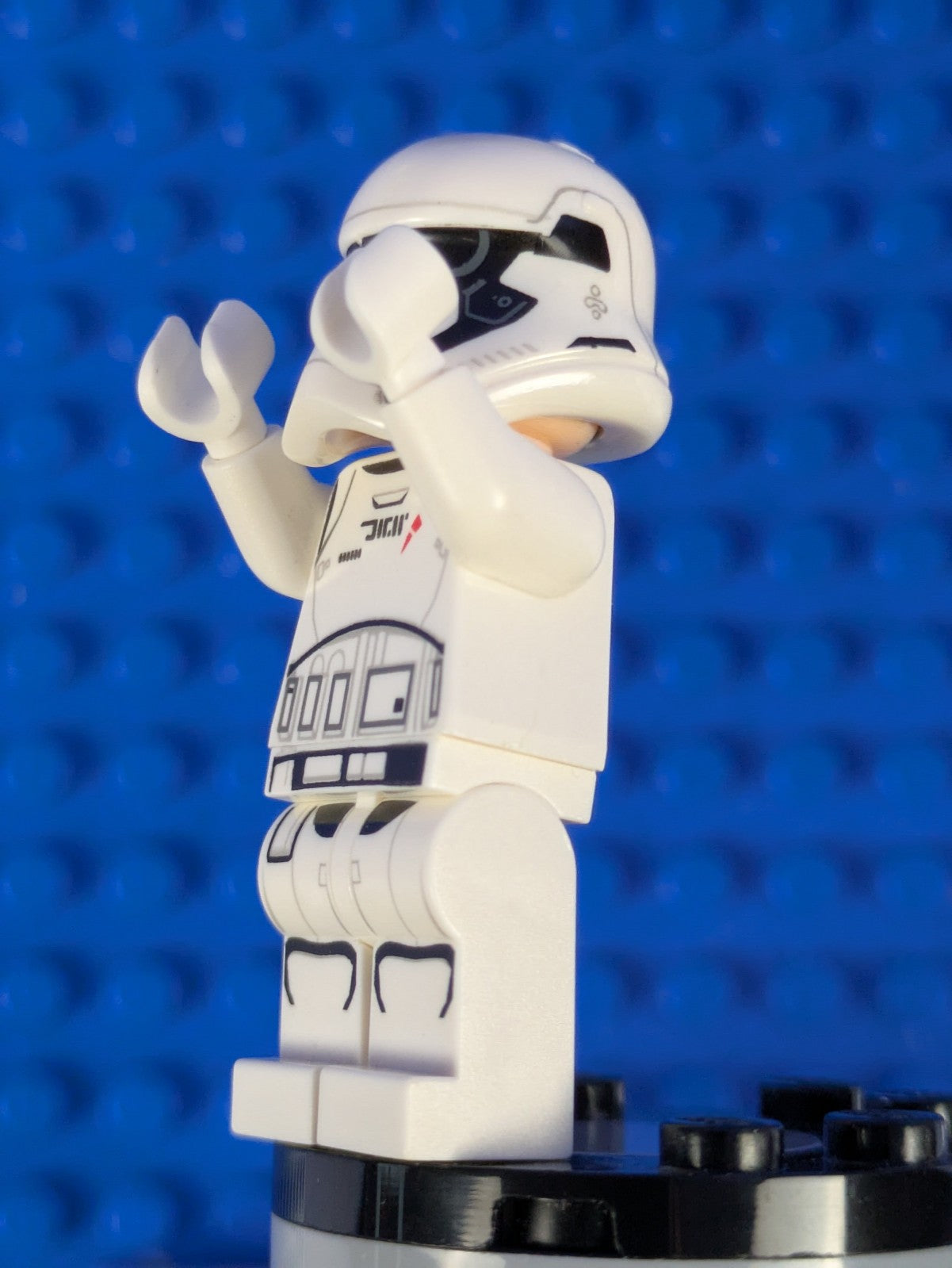 Lego Star Wars: Episode 9: First Order Treadspeeder Driver sw1056 Set 75250