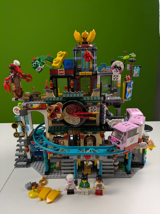 Lego Monkie Kid: The City of Lanterns Set 80036 - Incomplete