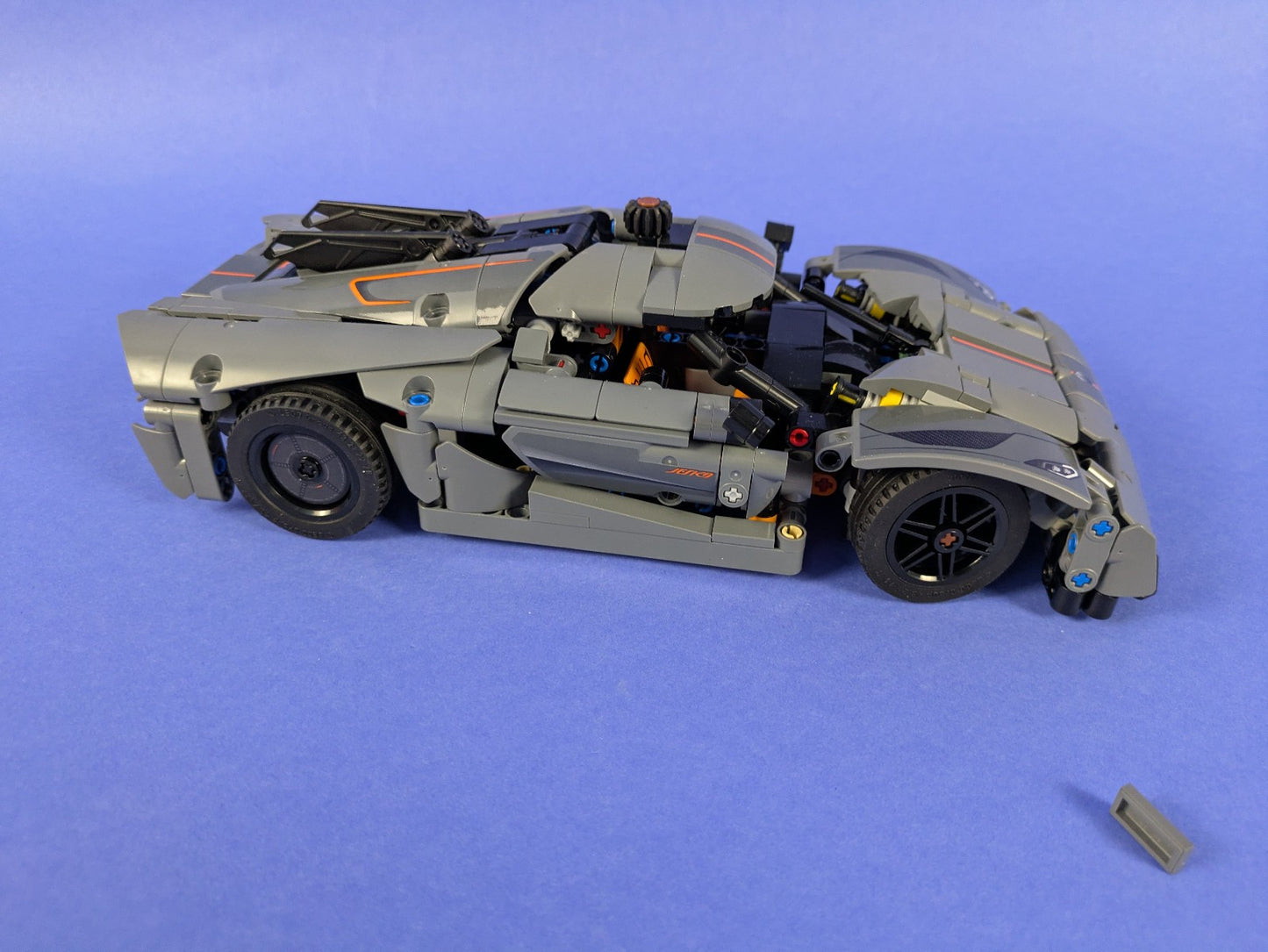 Lego Technic: Model: Koenigsegg Jesko Absolut Gray Hypercar Set 42173 Complete