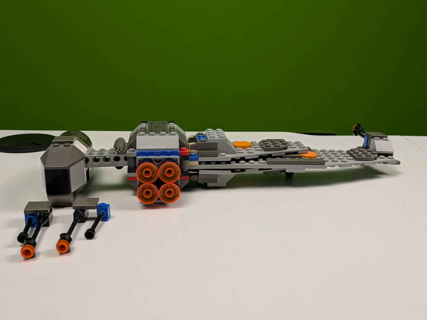 Lego Star Wars: B-wing at Rebel Control Center Set 7180