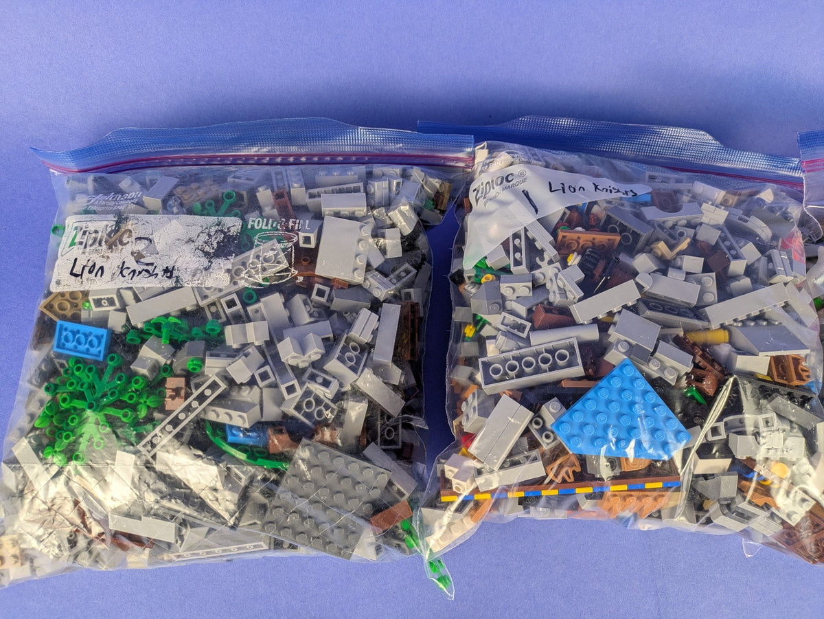 LEGO Castle Lion Knights' Castle 10305 Complete Set Pre-Owned
