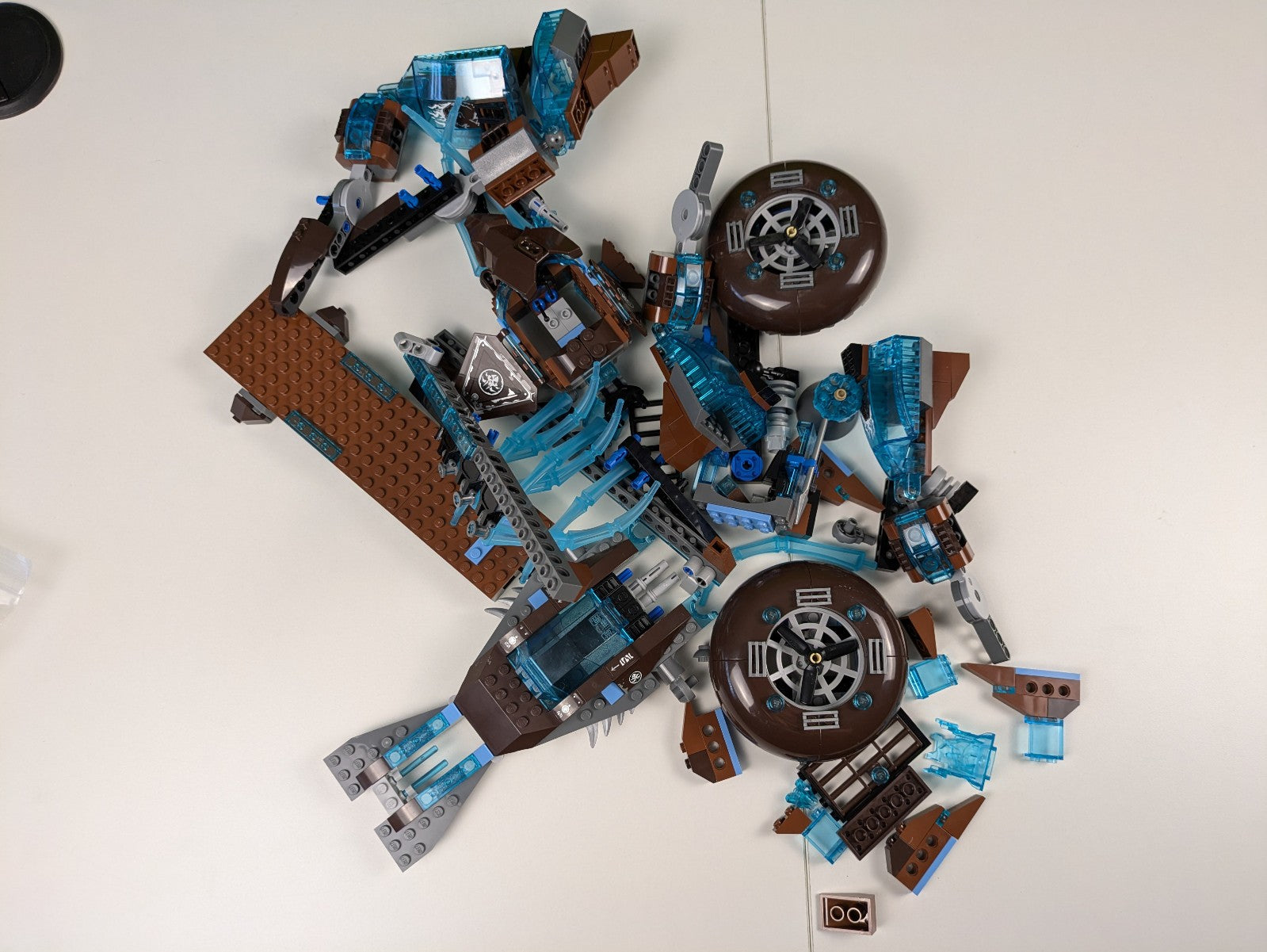 Lego LEGENDS OF CHIMA: Maula's Ice Mammoth Stomper Set 70145 - Incomplete Set