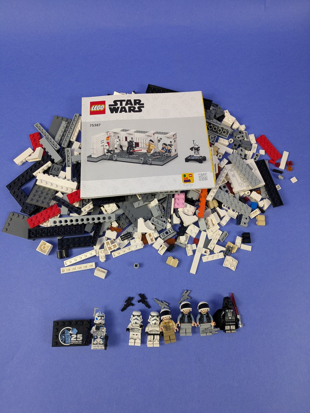 LEGO Star Wars Boarding the Tantive IV 75387 Complete Set Pre-Owned