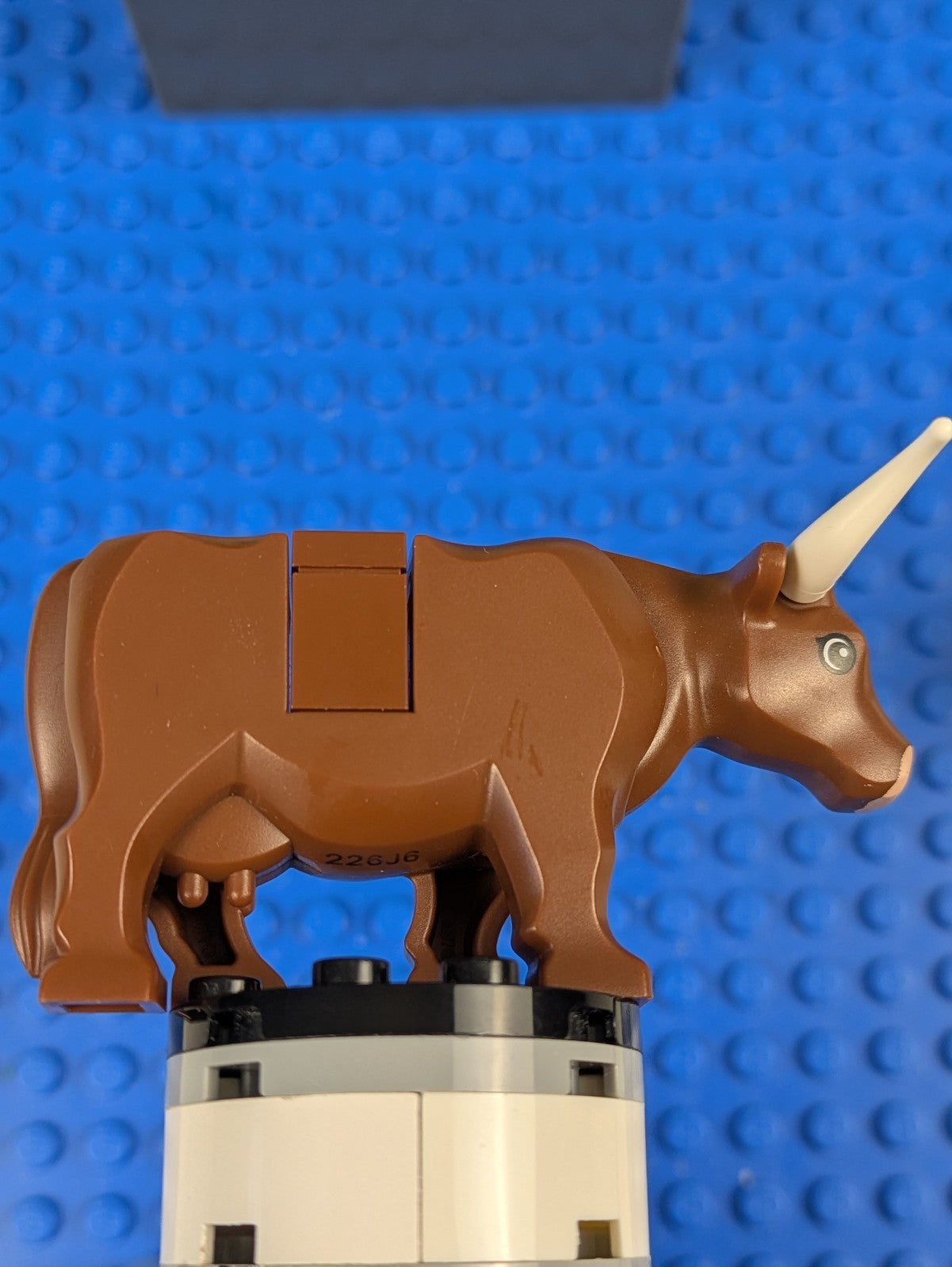 Lego Train: Animal: Cow with Light Nougat Muzzle 64452pb01c02 Set 60052