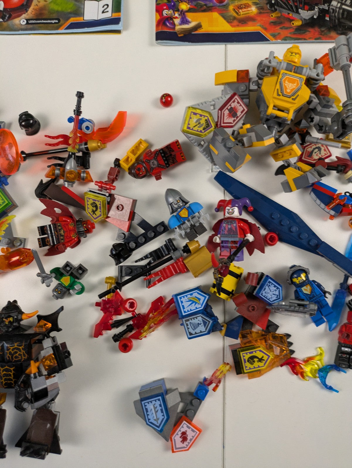 Lego NEXO KNIGHTS Collection: 12 Assorted Sets - Ultimate Collection!