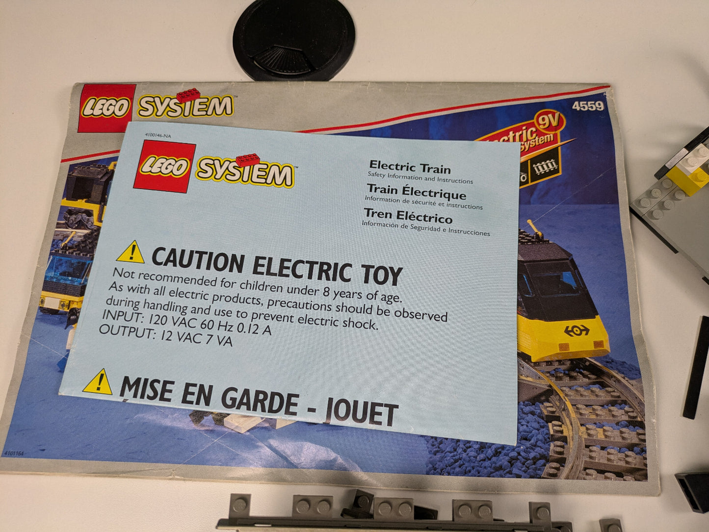 Lego Train: 9V: Cargo Railway Set 4559 - w/ Instruction (Incomplete Minifigure)