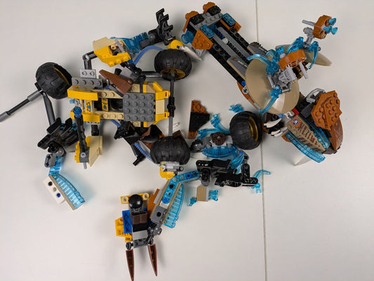 Lego LEGENDS OF CHIMA: Lion Attack & Saber Tooth Walker Double Set 70143 & 70002