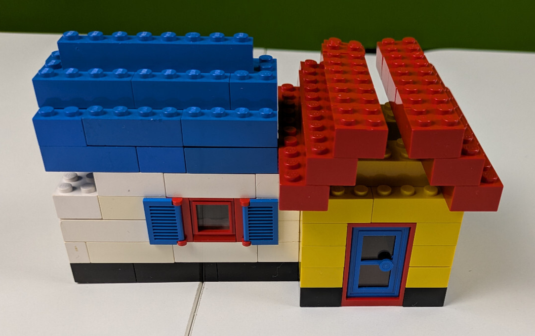 Lego Basic Assorted Set: 1970's - 1980's with 570 Assorted Piece - Instructions
