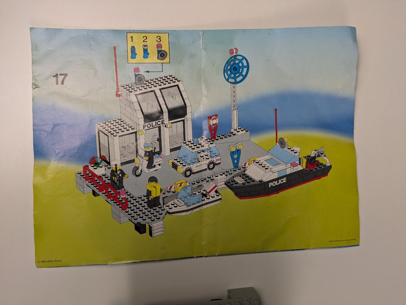 Lego Town: Classic Town: Police: Pier Police Set 6540 - w/ Instructions