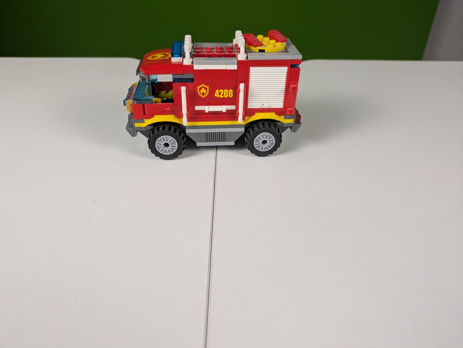 Lego Town: City: Fire: 4 × 4 Fire Truck Set 4208 w/ Instructions
