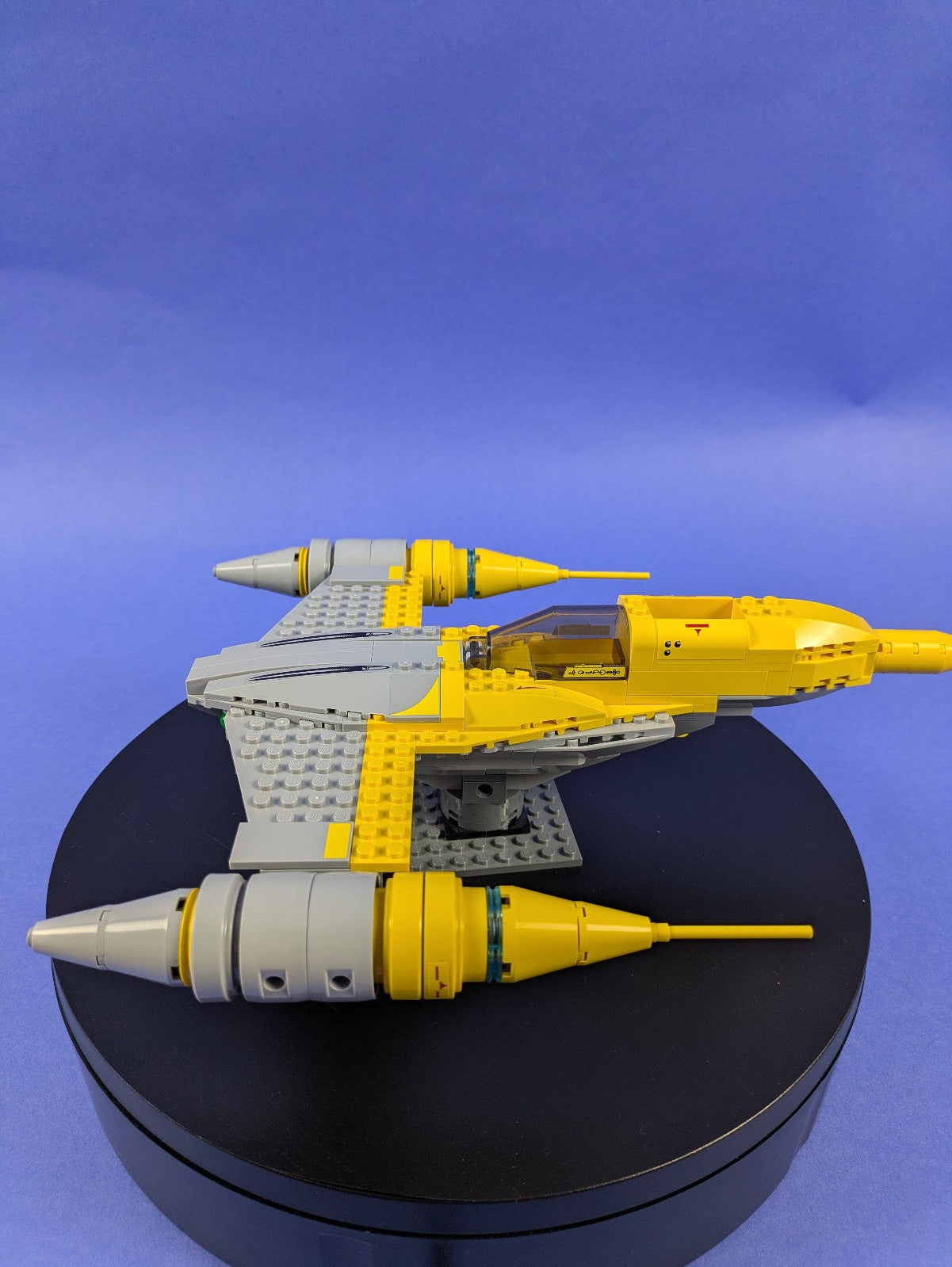 LEGO Star Wars Naboo Starfighter 75092 Incomplete Set Pre-Owned