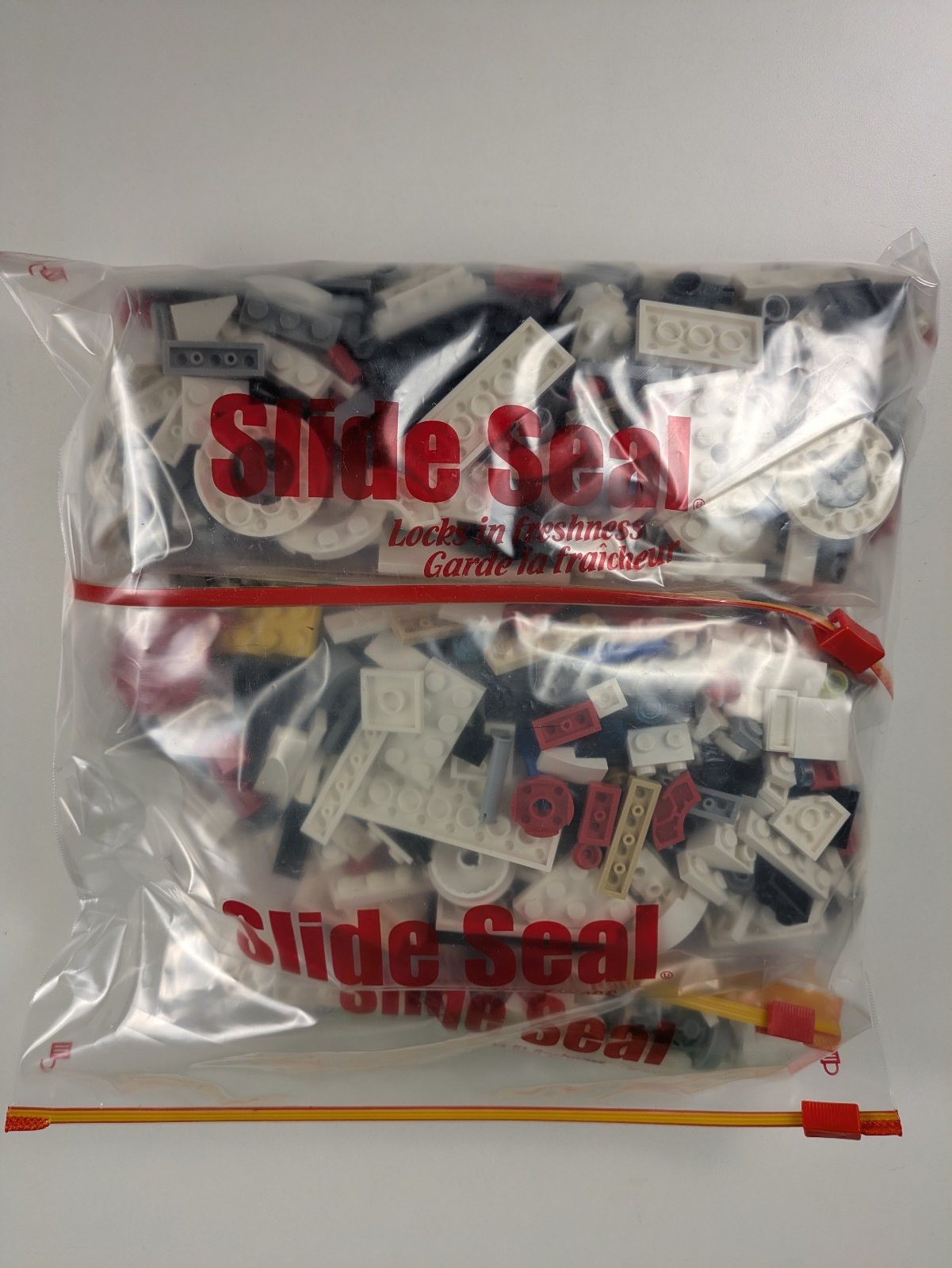 Lego Star Wars: Sculptures: Fallen Order: BD-1 Set 75335 - Complete Set