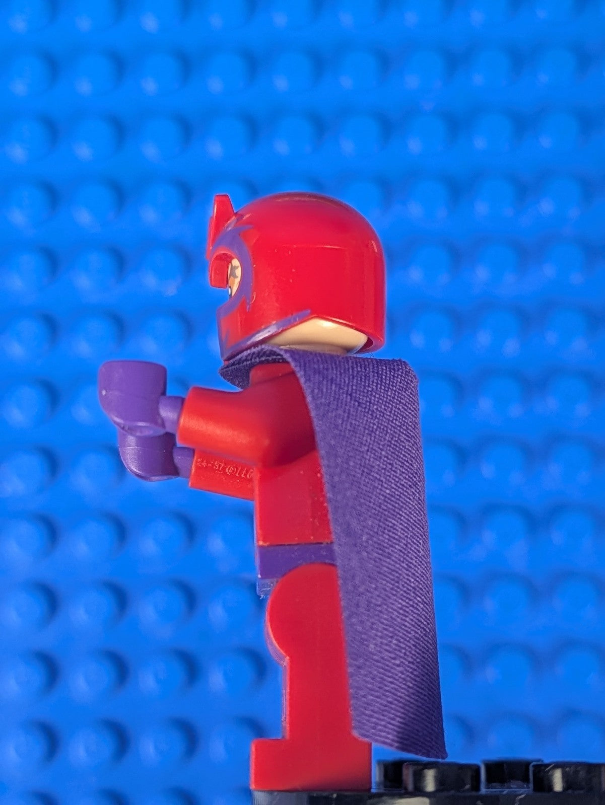 Lego Super Heroes: X-Men: Magneto - Red Outfit sh0031 Set 6866