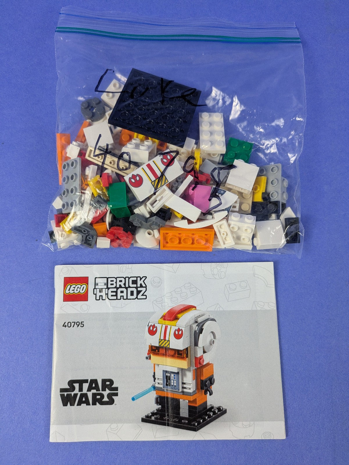 LEGO BrickHeadz Star Wars Luke Skywalker (Rebel Pilot) 40795 Complete Pre-Owned