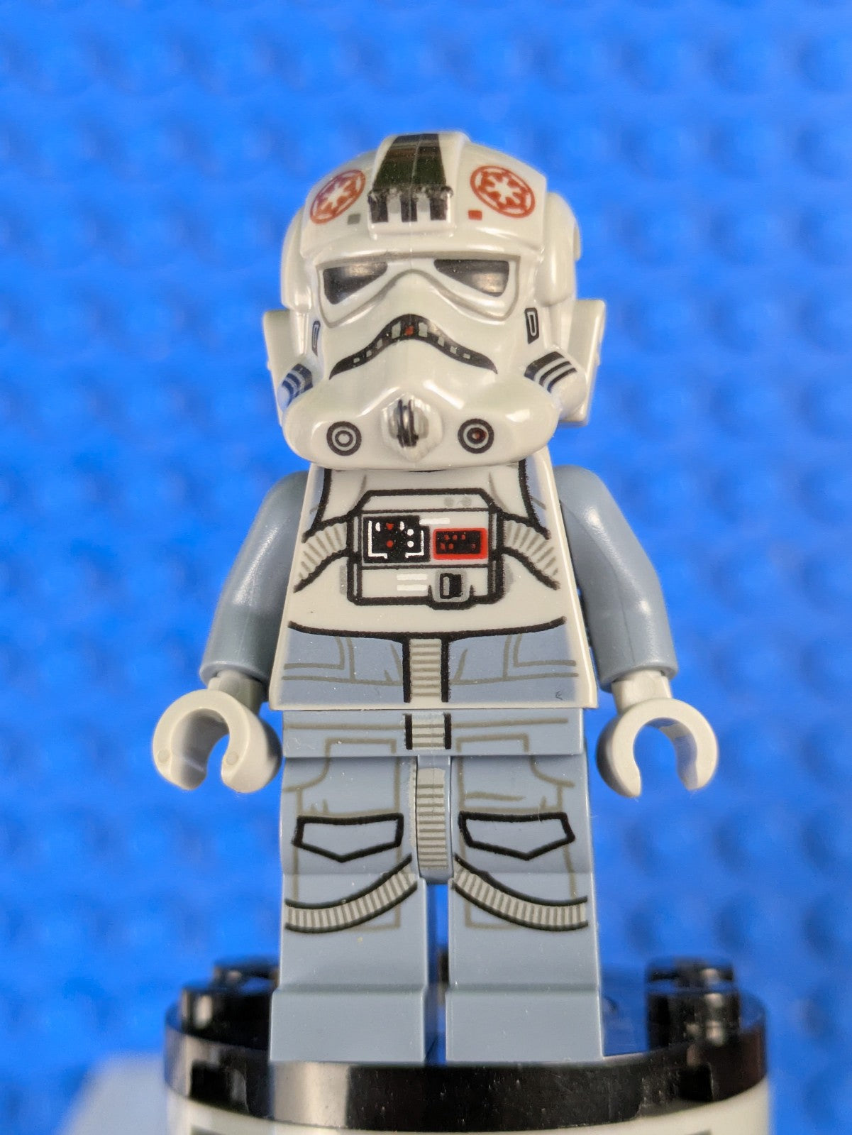 Lego Star Wars: AT-AT Driver - Dark Red Imperial Logo sw1105 Set 75288