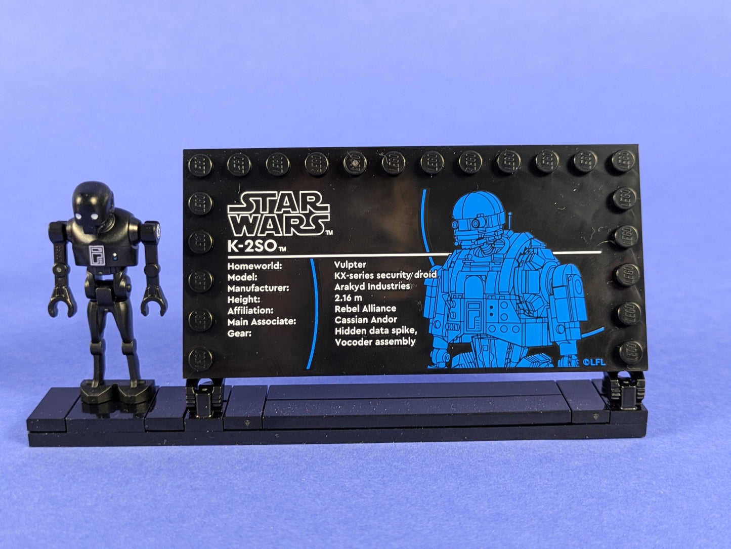Lego Star Wars: Sculptures: K-2SO Set 75434 Complete Set