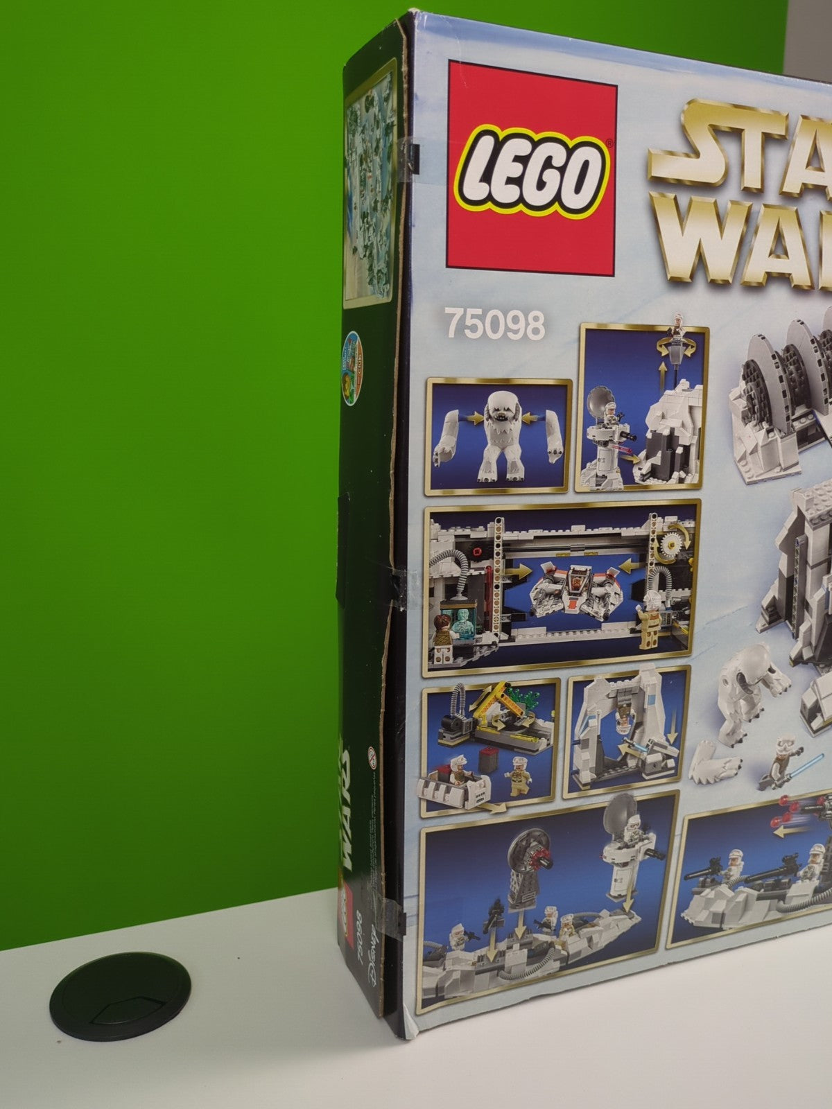 Lego Star Wars: Assault on Hoth - UCS Set 75098 - BRAND NEW!