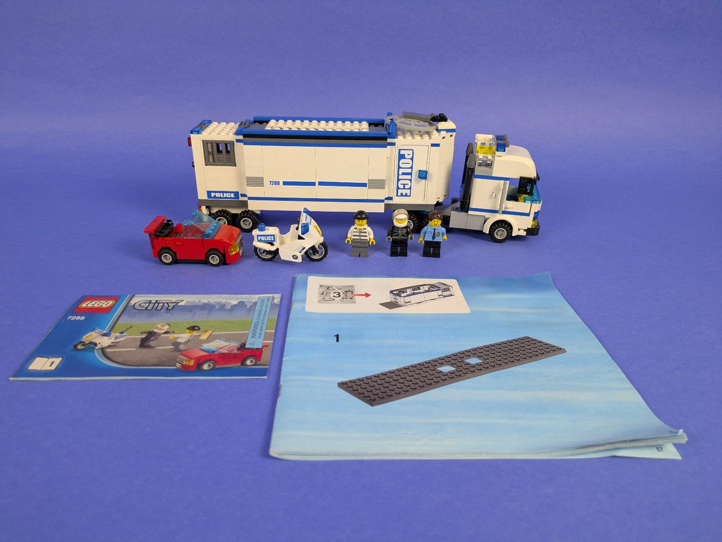 Lego Town: City: Police: Mobile Police Unit 7288 w/ Instructions