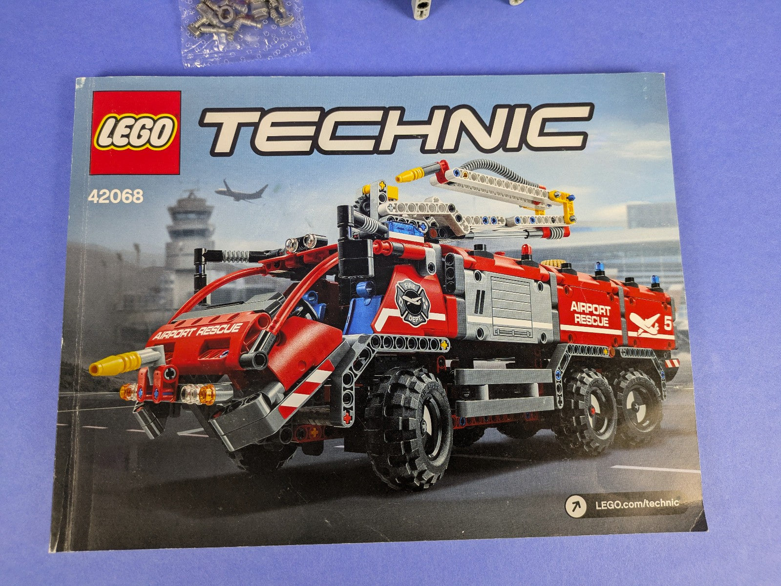 Lego Technic: Model: Fire: Airport Rescue Vehicle 42068
