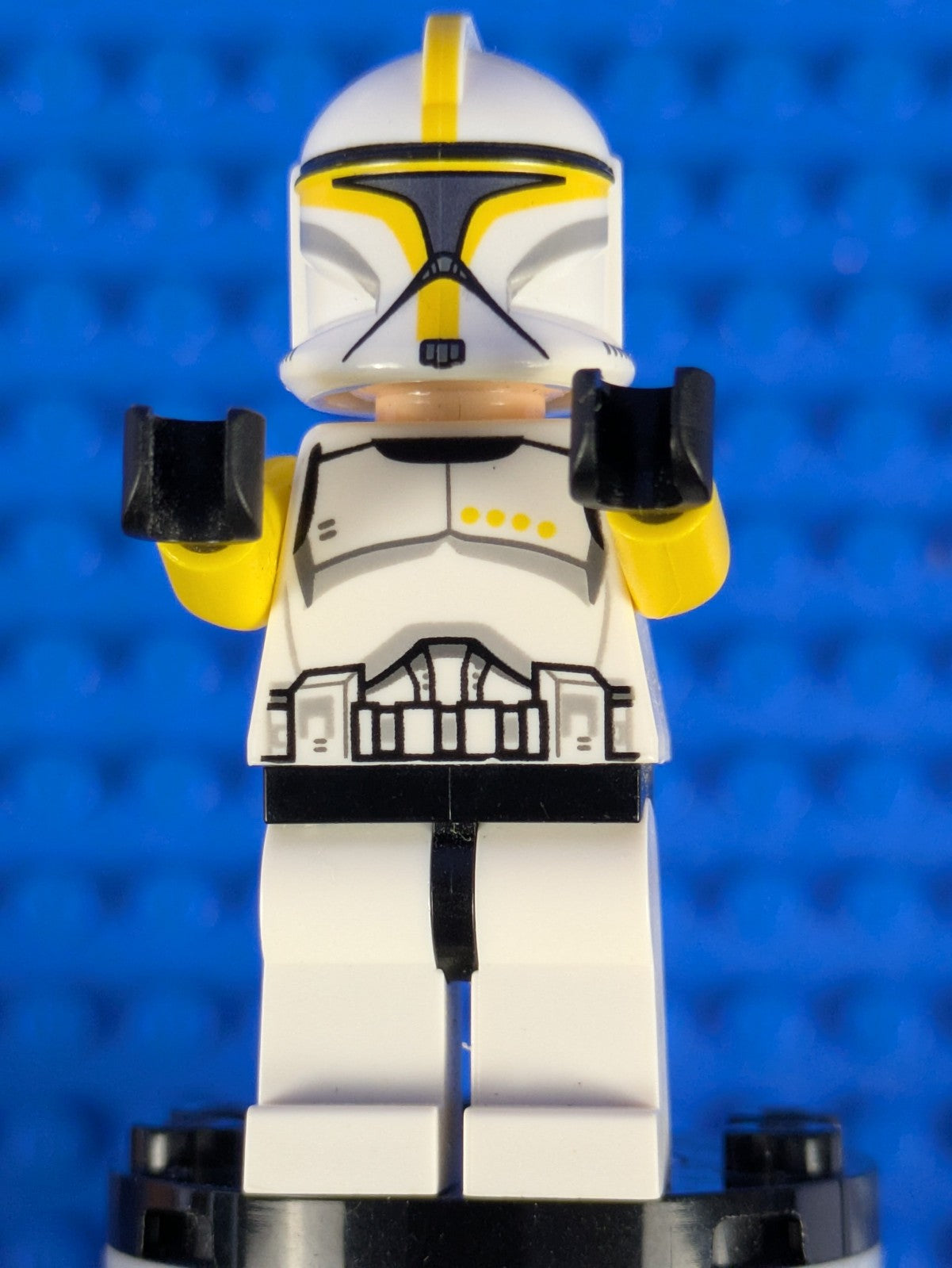 Lego Star Wars: Clone Trooper Commander (Phase 1) - Yellow Arms sw0481 Set 75019