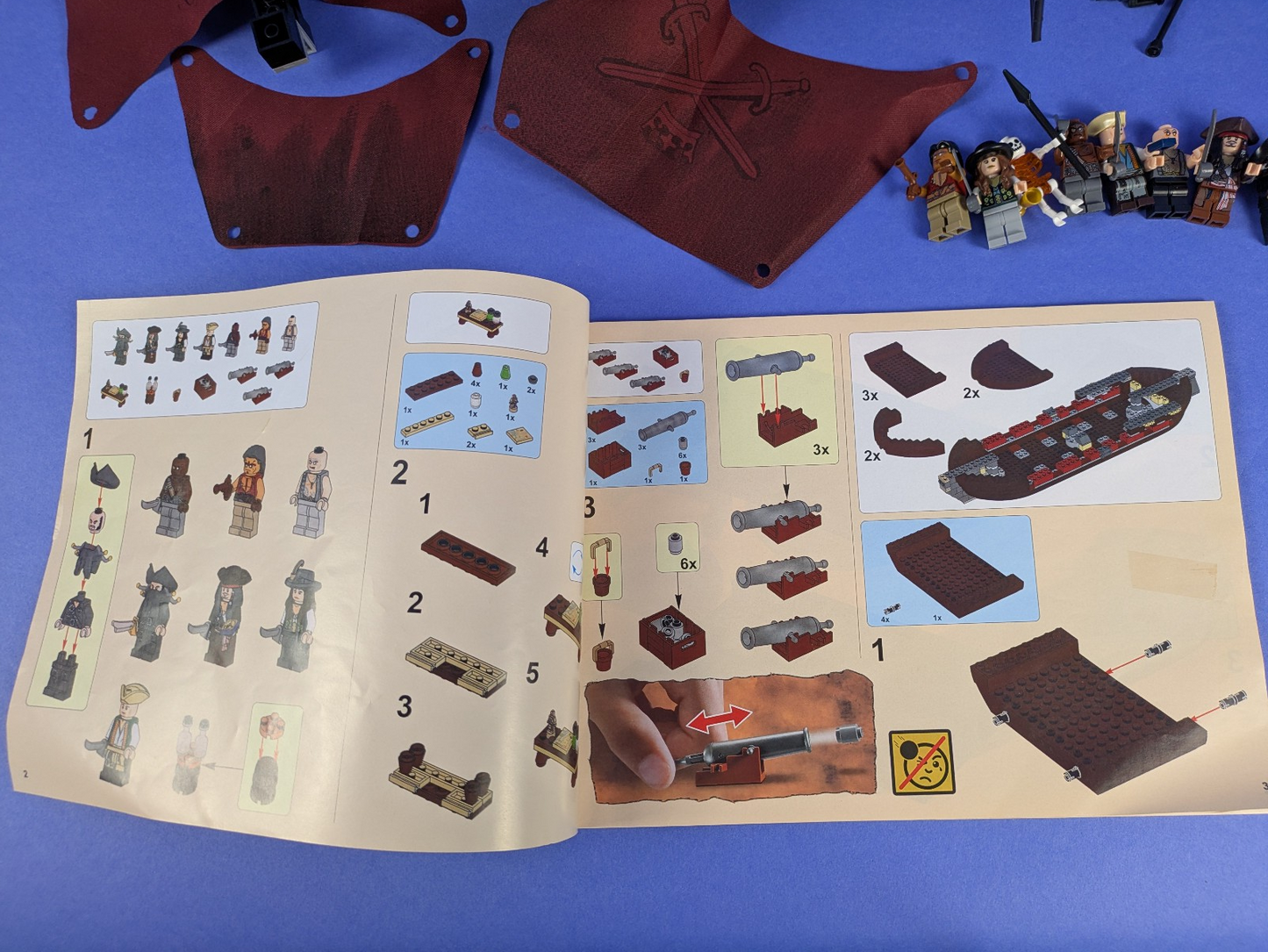 Building Blocks: Pirates of the Caribbean Queen Anne's Revenge 4195 Non-Genuine