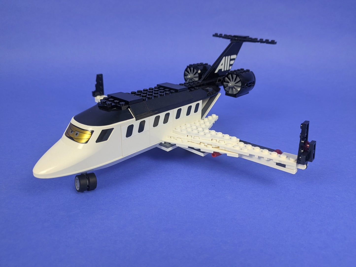 Lego Cars: Cars 2: Spy Jet Escape 8638 w/ Instructions