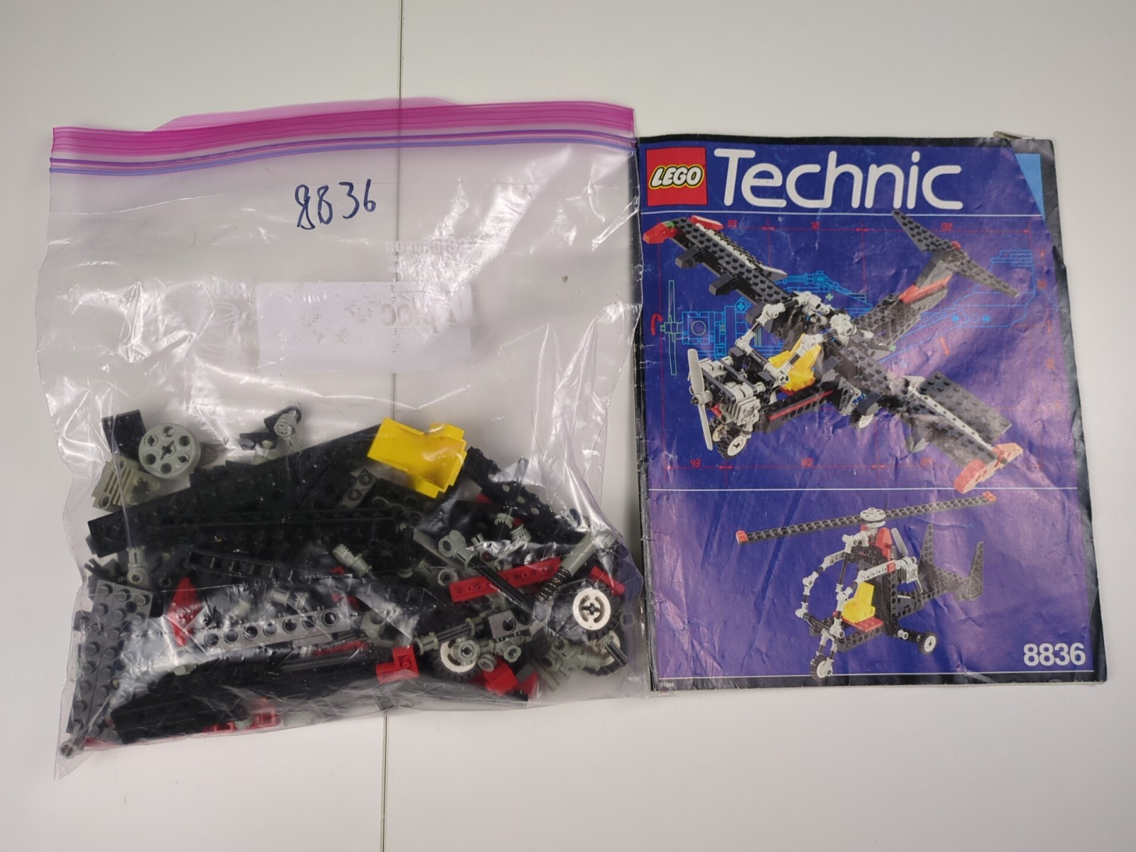 Lego Technic: Sky Ranger 8836 - w/ Instructions
