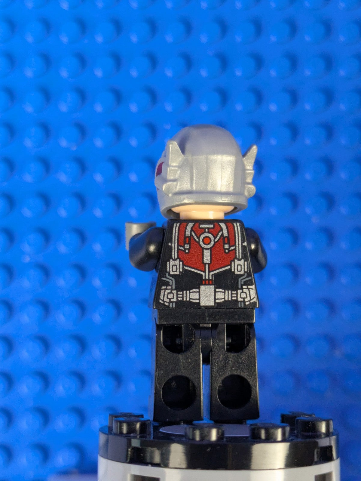 Lego Super Heroes: Ant-Man (Scott Lang) - Original Suit sh0201 Set 76039