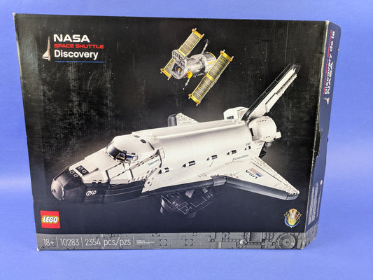 Lego Creator: Creator Expert: NASA Space Shuttle Discovery Set 10283 BRAND NEW
