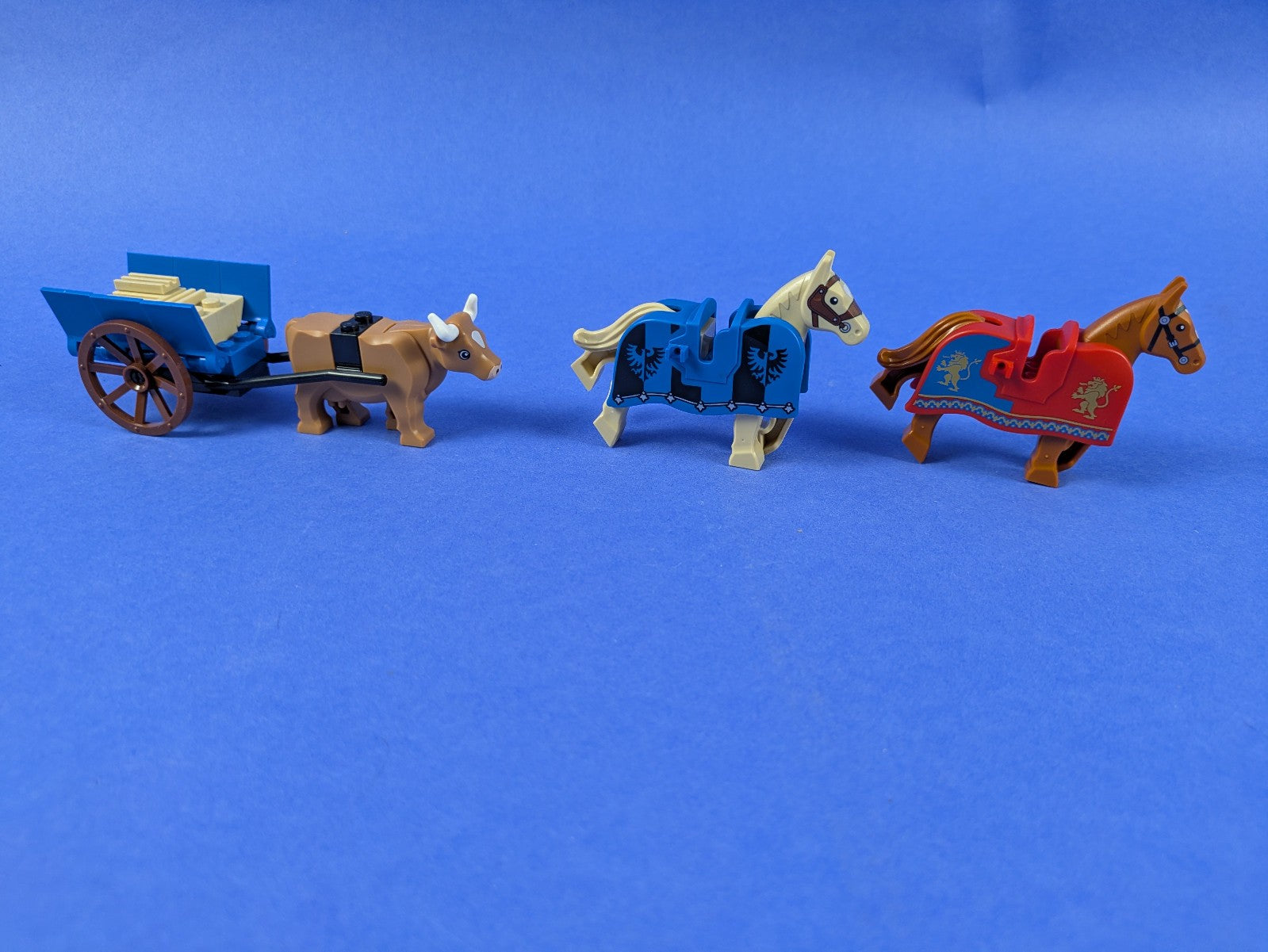 LEGO Castle Lion Knights' Castle 10305 Complete w/ Extra Minifigures Pre-Owned