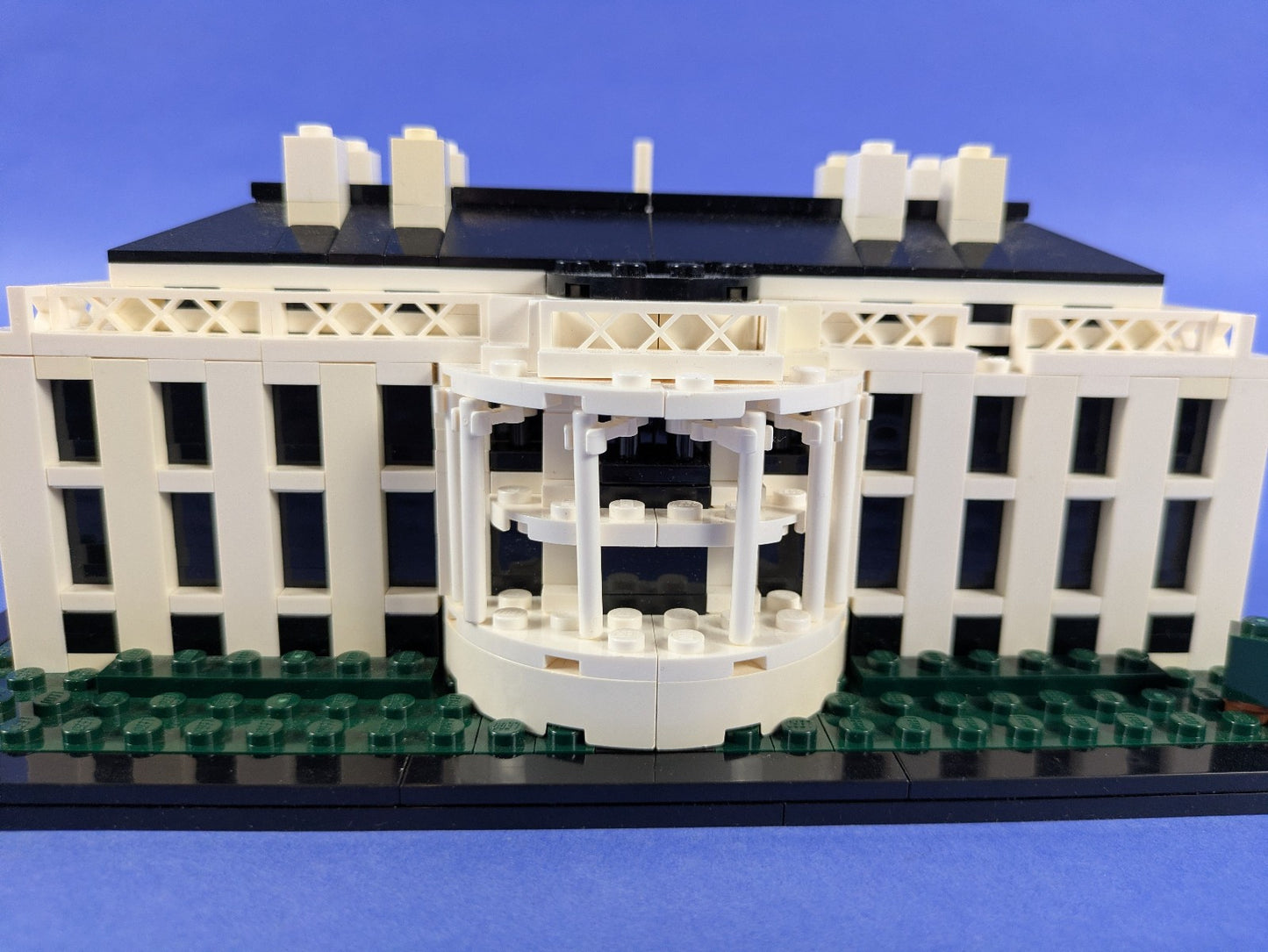 Lego Architecture: The White House Set 21006 Incomplete Set