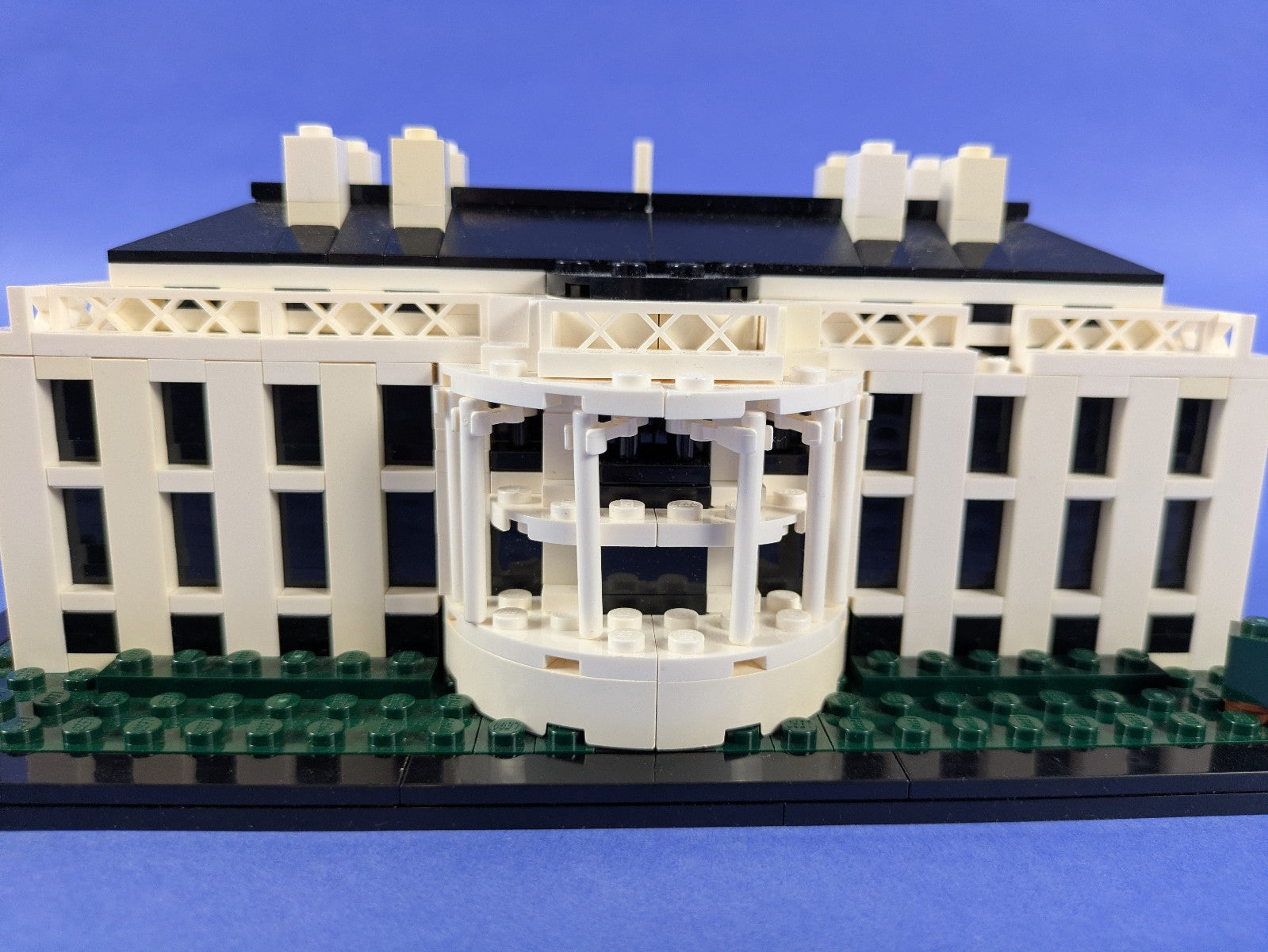 Lego Architecture: The White House Set 21006 Incomplete Set