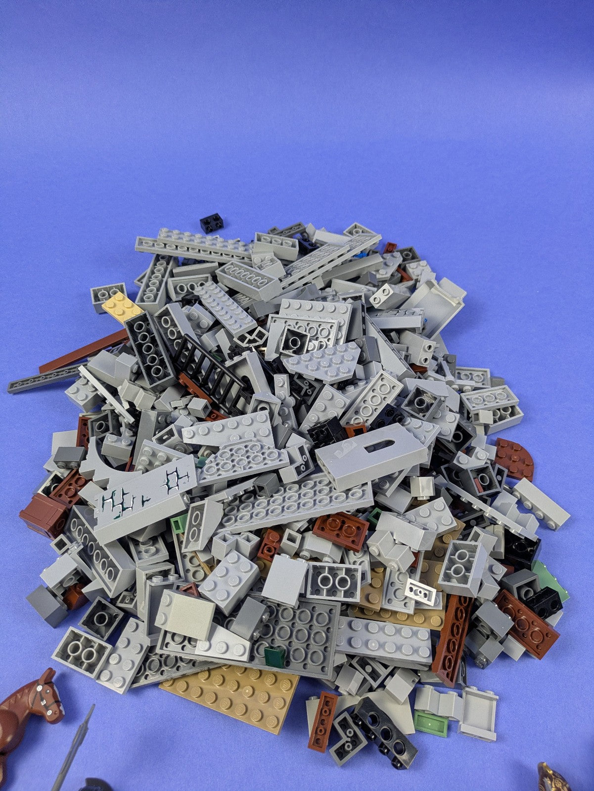 LEGO The Hobbit The Lord of the Rings The Battle of Helm's Deep 9474 Pre-Owned