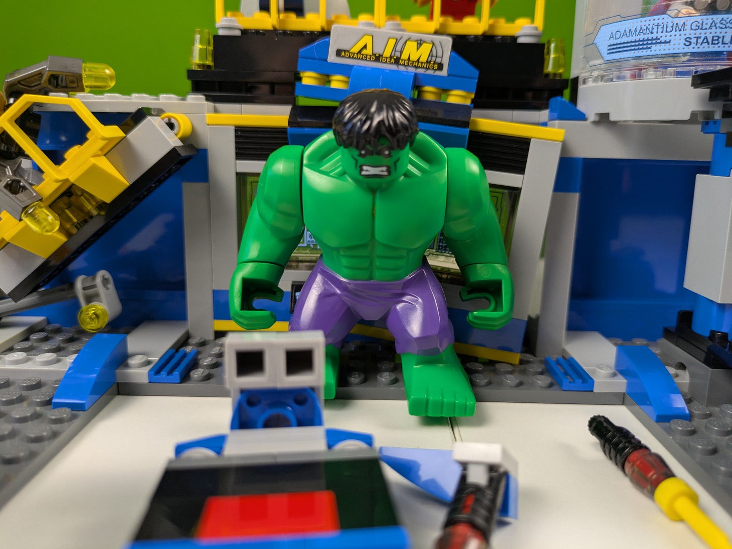 Lego Super Heroes: Avengers Assemble: Hulk Lab Smash Set 76018 - Incomplete Set