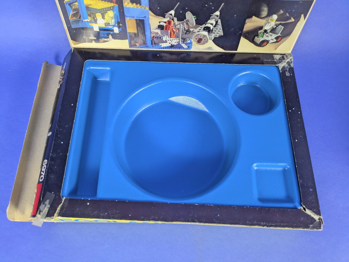 Lego Space: Classic Space: Beta-1 Command Base 6970 & Mobile Rocket Launcher 897