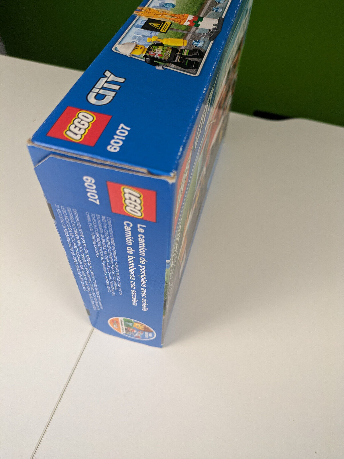 Lego City: Town: Fire Ladder Truck Set 60107 - BRAND NEW!
