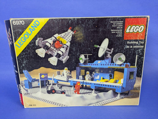 Lego Space: Classic Space: Beta-1 Command Base 6970 & Mobile Rocket Launcher 897