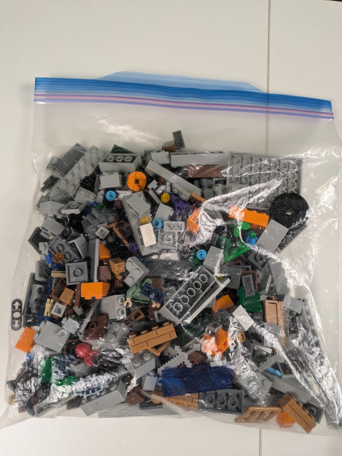 Lego Minecraft: The Bedrock Adventures Set 21147