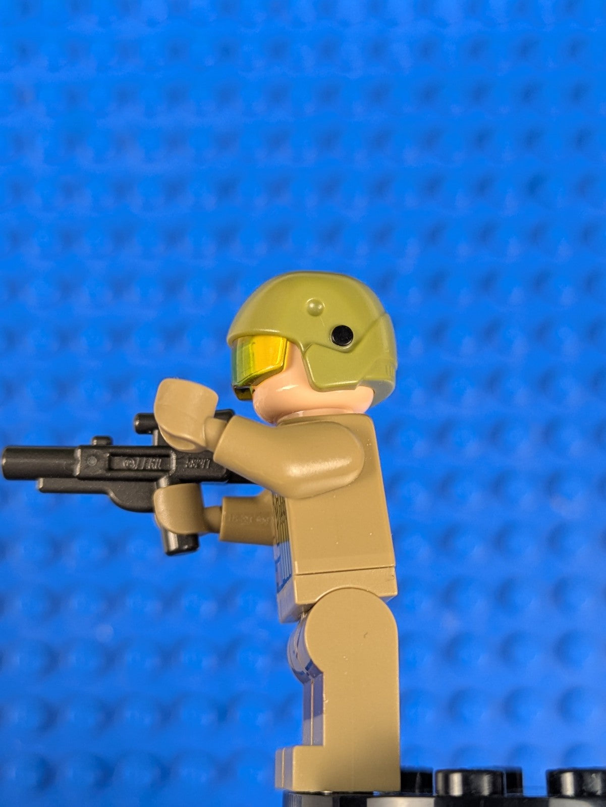 Lego Star Wars: Episode 8: Resistance Trooper (Female) sw0853 Set 75177