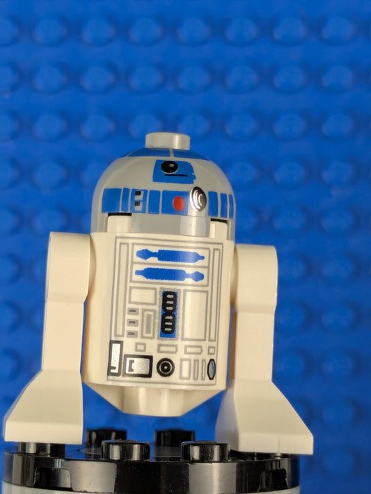 Lego Star Wars: Episode 4-6: R2-D2 - Astromech Droid sw0512 Set 10236