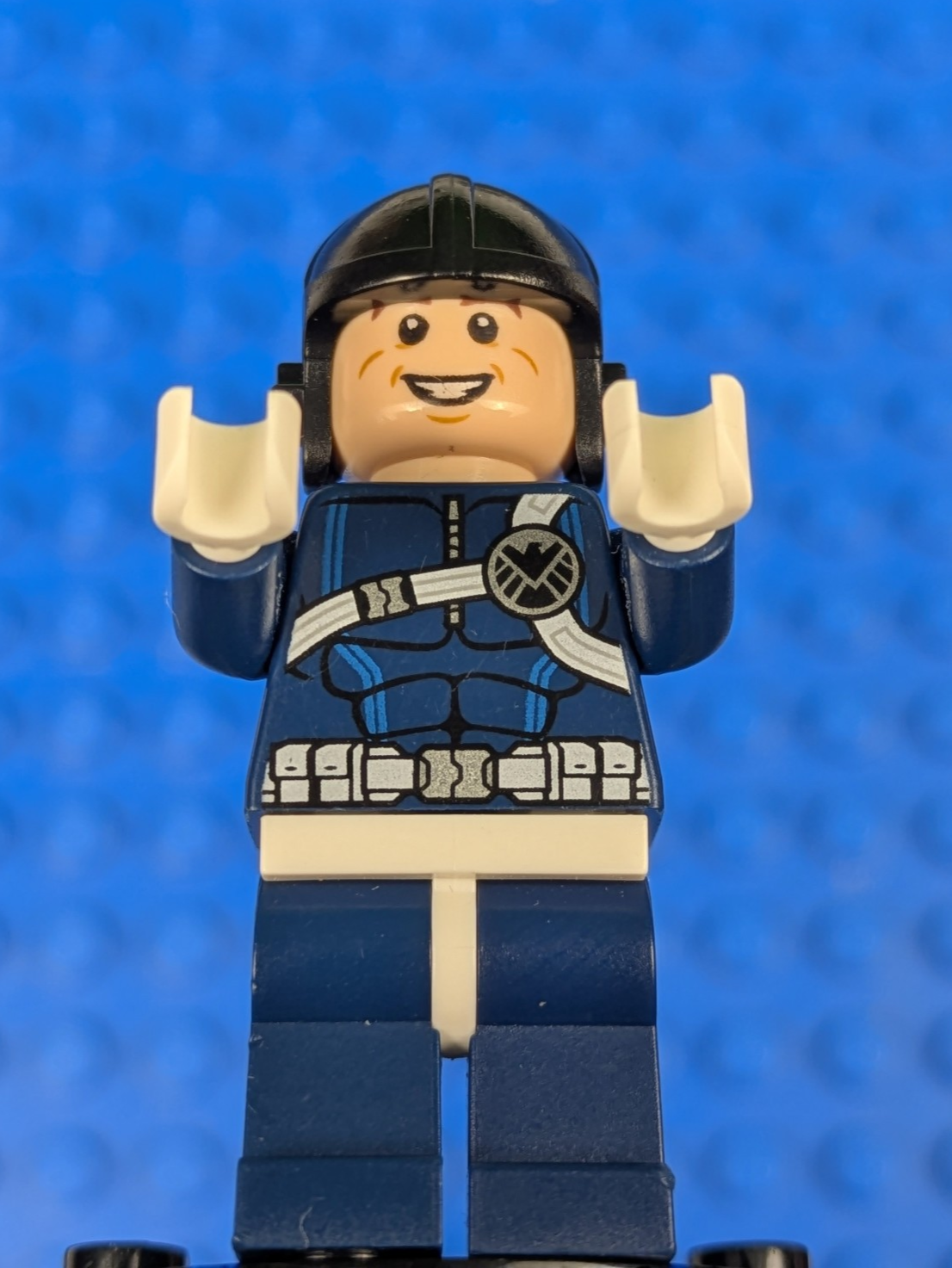 Lego Super Heroes: SHIELD Agent - White Hips and Hands sh0188 Set 76036