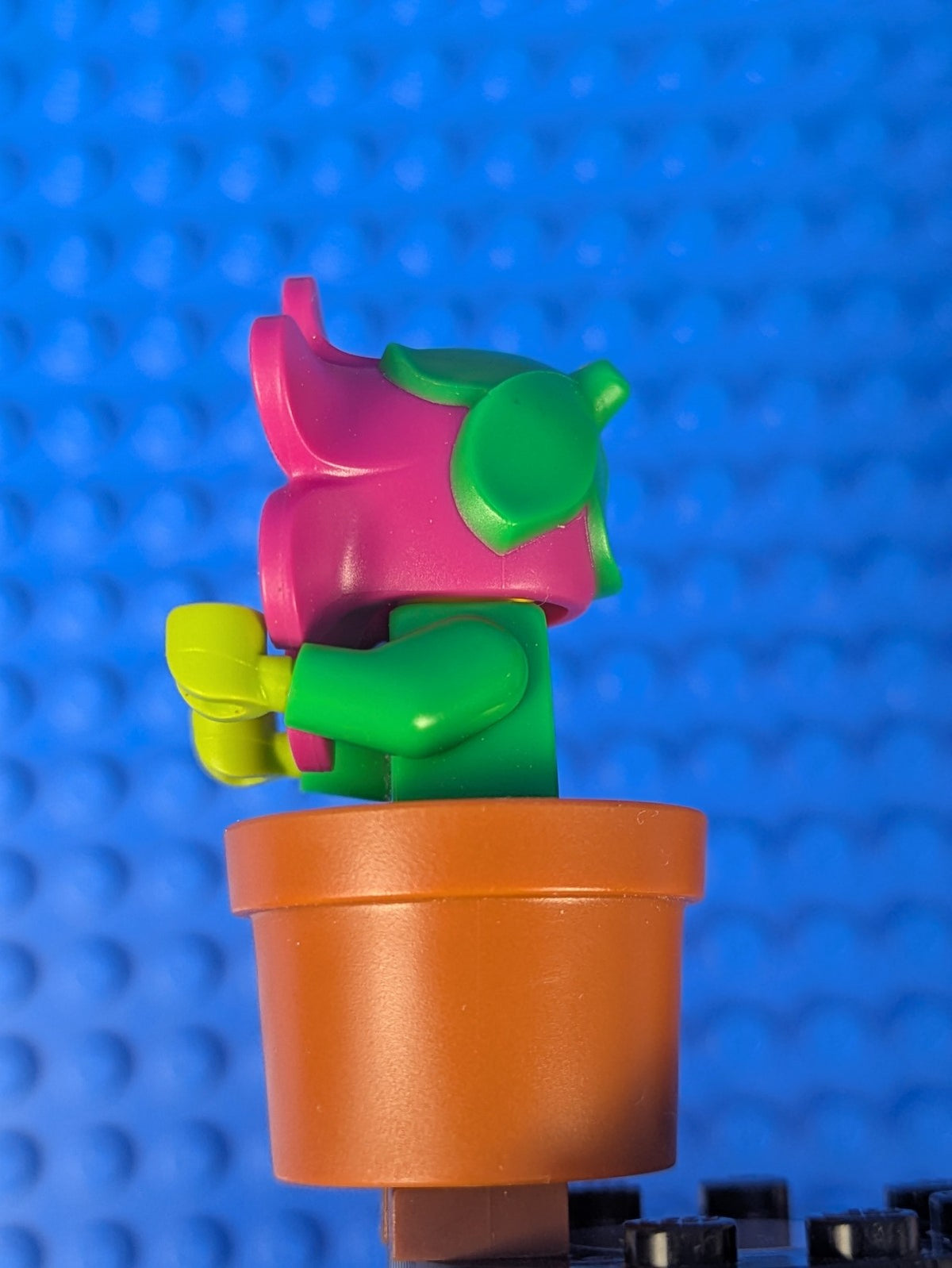 Lego Minifigure Series 18: Flowerpot Girl col325 Sets 71021, 6213825
