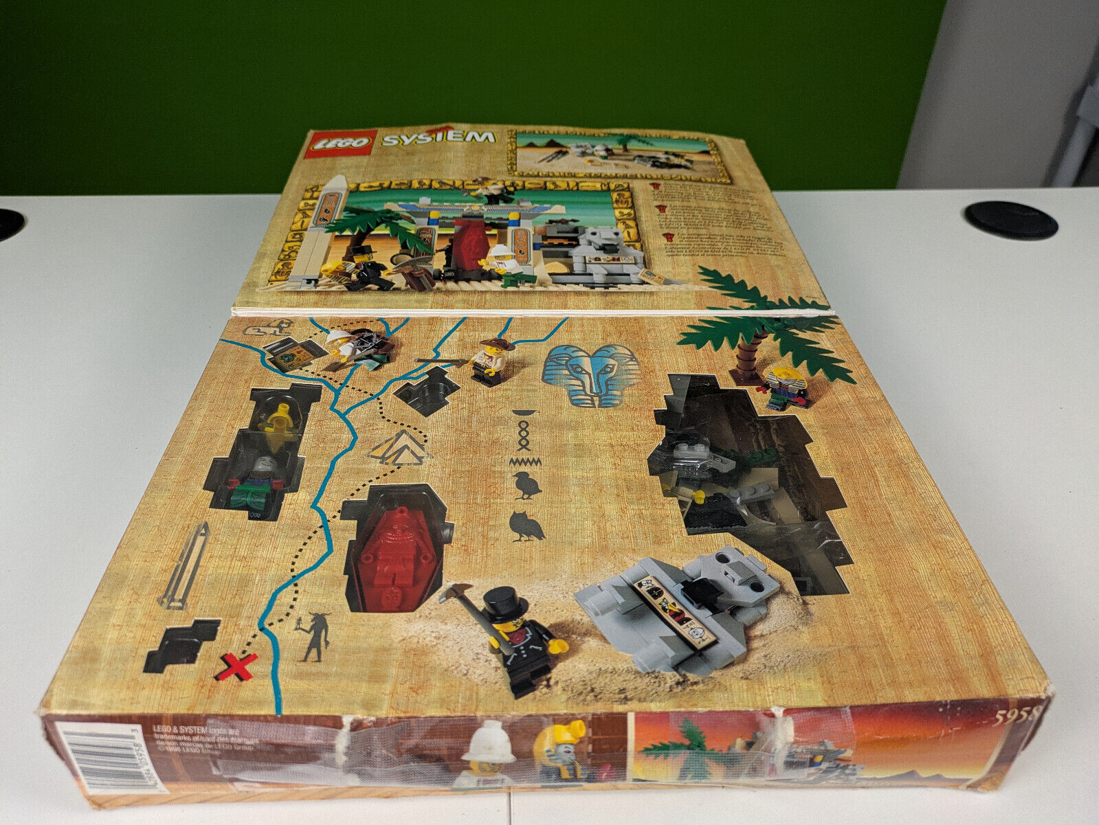 Lego Adventurers: Desert: Mummy's Tomb Set 5958 - BRAND NEW SEALED INSIDE!