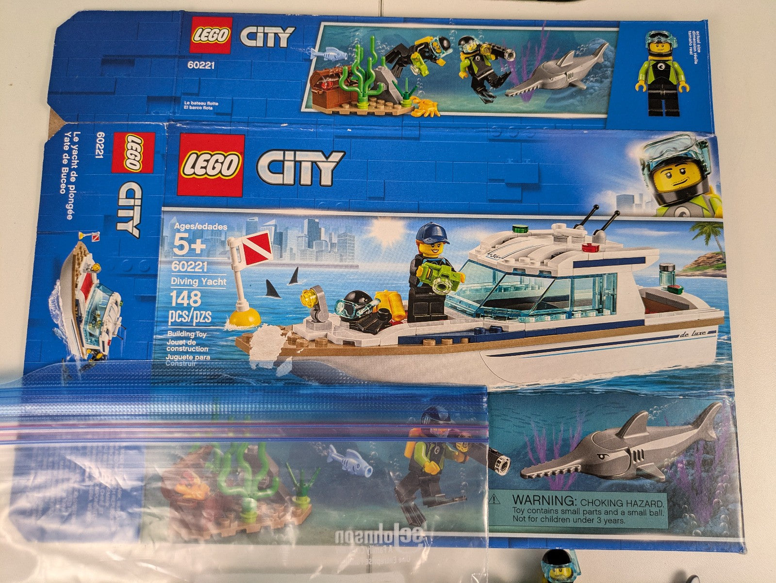 Lego Town: City: Harbor: Diving Yacht Set 60221 - Complete Set