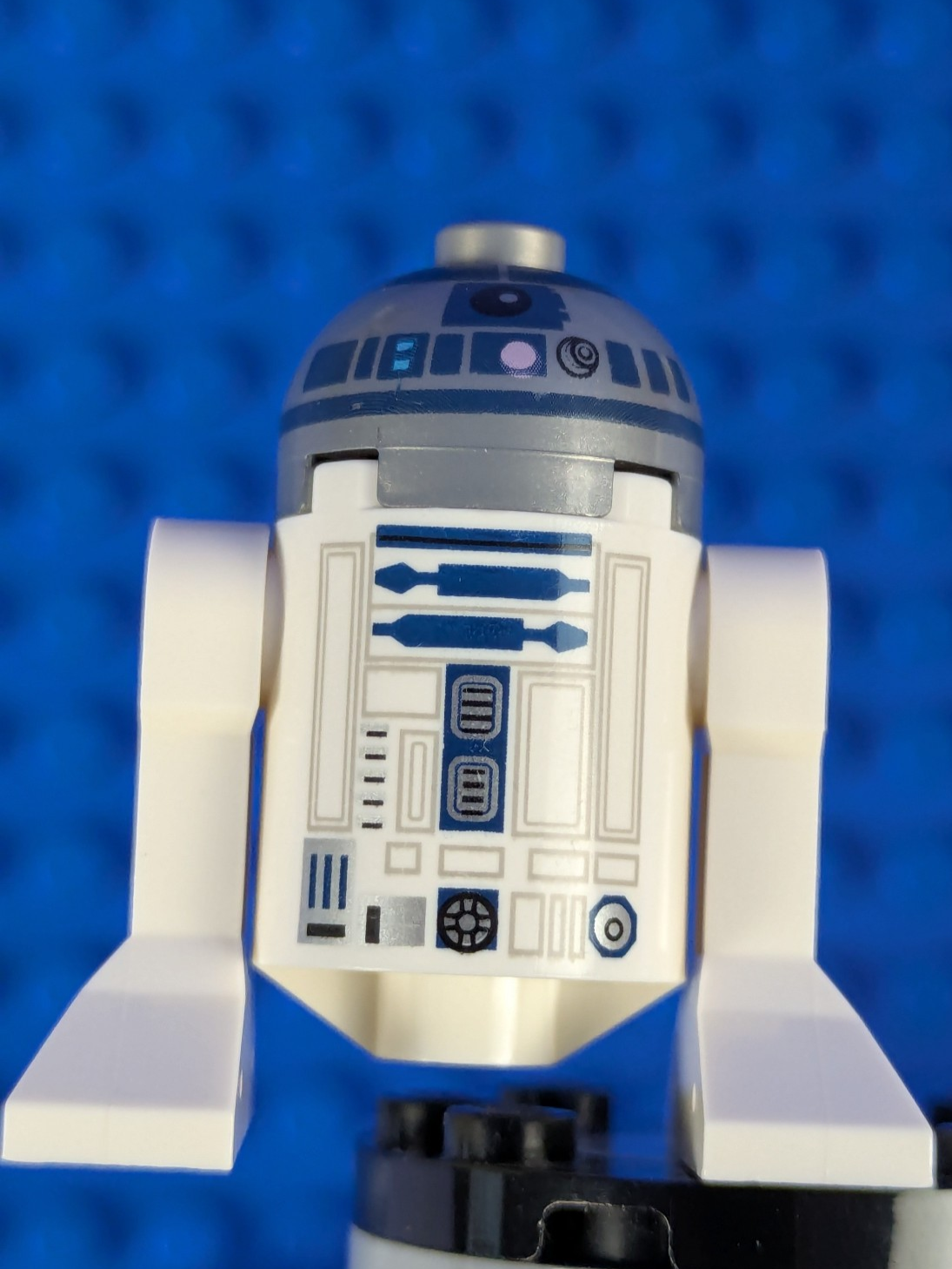 Lego Star Wars: R2-D2 - Astromech Droid Lavender Dots sw0527a Sets 75059, 75257