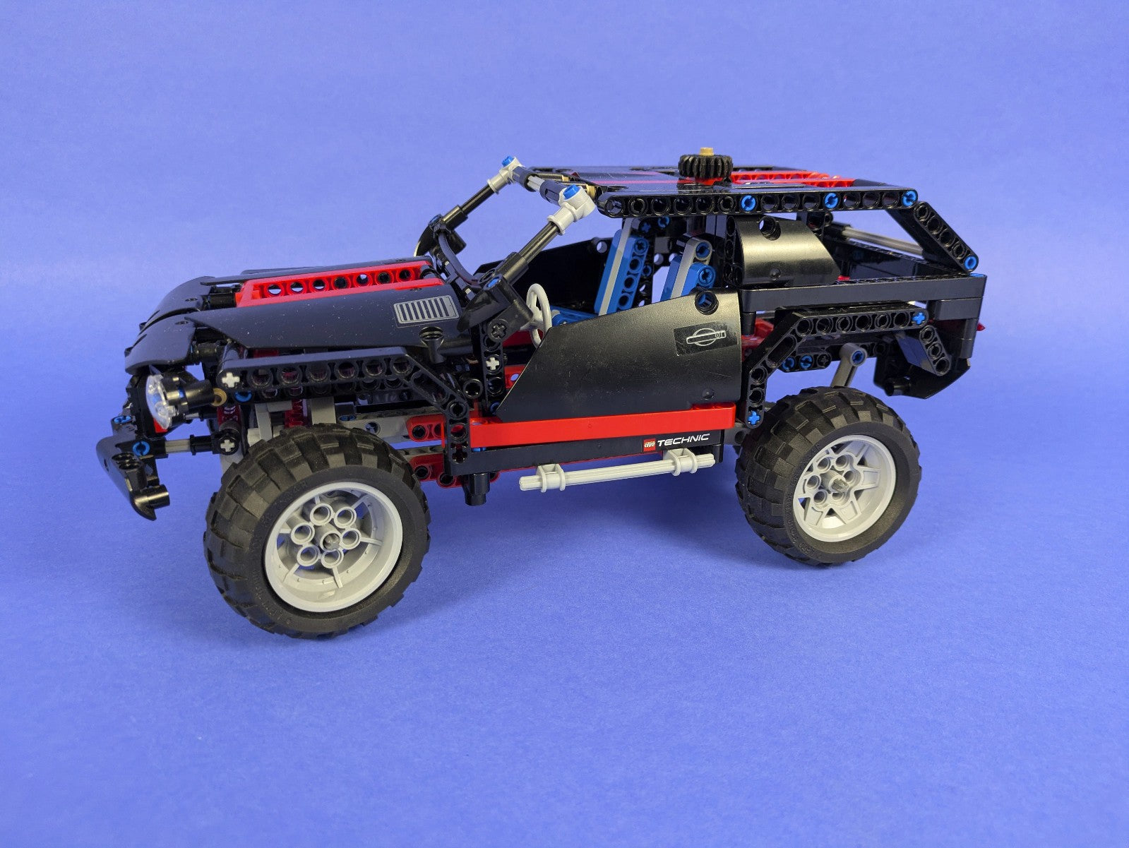 Lego Technic: Model: Off-Road: Extreme Cruiser 8081 - Complete w/ Instructions