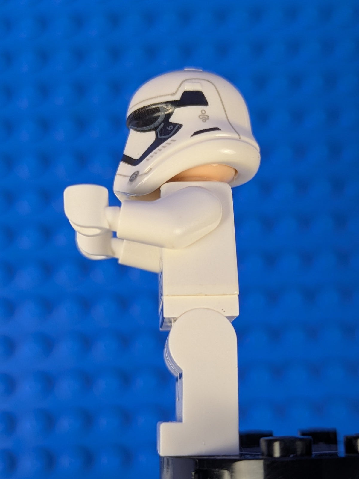 Lego Star Wars: First Order Stormtrooper - Rounded Mouth sw0667 Set 75103