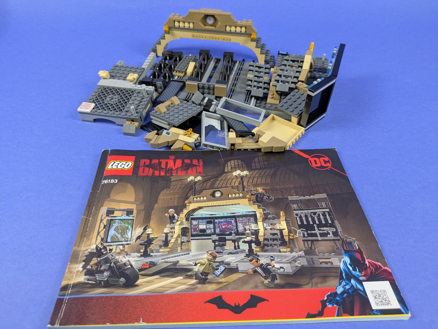 LEGO Super Heroes Batcave: The Riddler Face-off 76183 Incomplete Set Pre-Owned